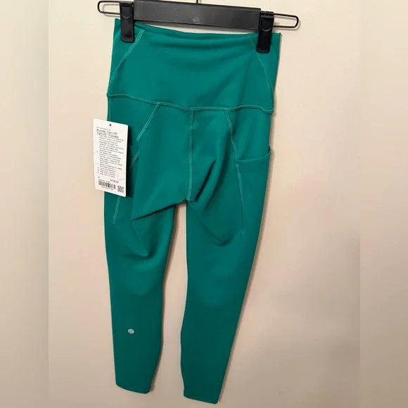 NWT Lululemon Wunder Train 25” Inseam with pockets in Raceway Green - Picture 2 of 2